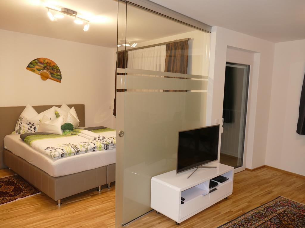 Chads City Apartment Mit Tiefgarage Free Parking Graz Kültér fotó