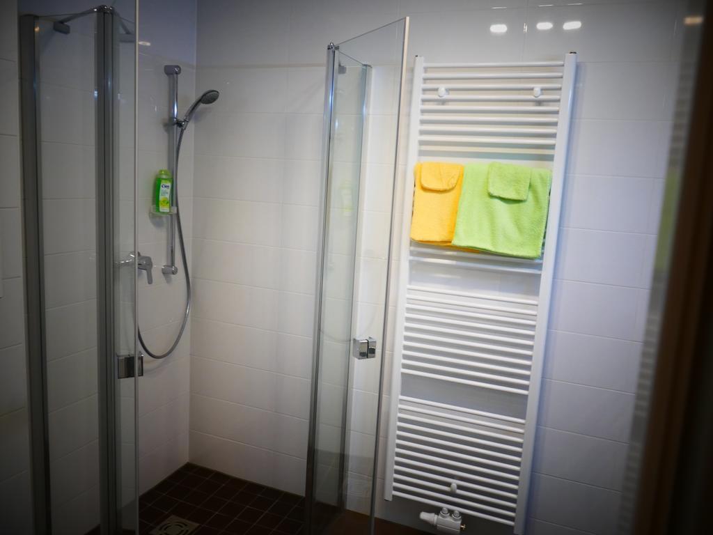 Chads City Apartment Mit Tiefgarage Free Parking Graz Kültér fotó