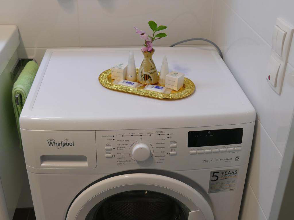 Chads City Apartment Mit Tiefgarage Free Parking Graz Kültér fotó